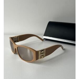 NEW Givenchy GV40054I Beige Monogram Logo Sunglasses